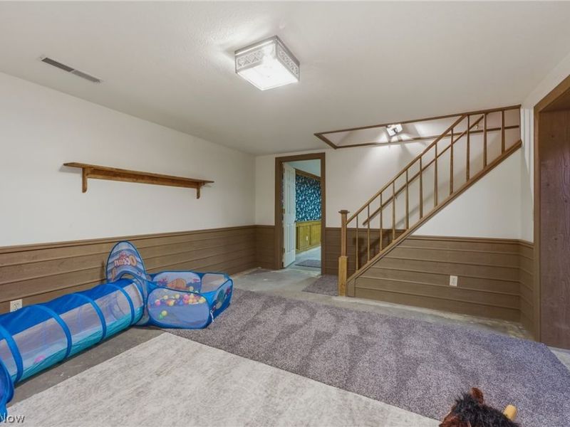 8645 Kent Avenue NE, Canton, OH 44721 Photo 39