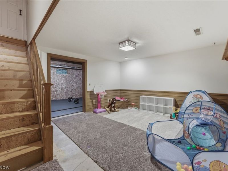 8645 Kent Avenue NE, Canton, OH 44721 Photo 40