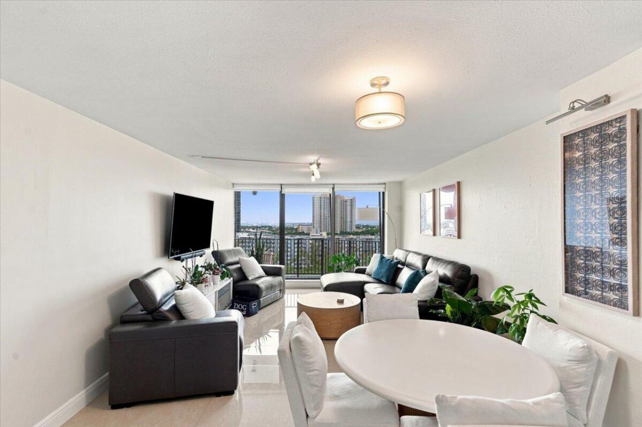 300 Three Islands Boulevard, Unit 312-1, Hallandale Beach, FL 33009 Photo