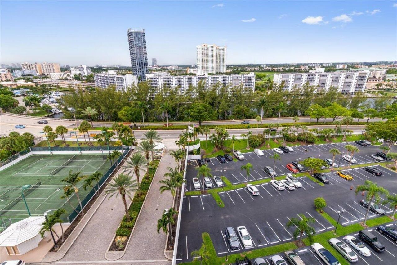 300 Three Islands Boulevard, Unit 312-1, Hallandale Beach, FL 33009 Photo