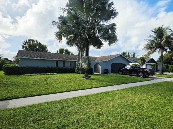 12758 Guilford Circle, Wellington, FL 33414