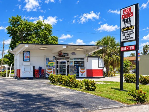 1621 N Cypress Road, Pompano Beach, FL 33097