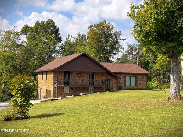 2239 Hilham Hwy, Livingston, TN 38570