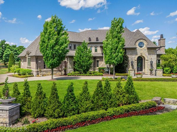 4911 Pinnacle Boulevard , Oakland Township, Mi 48306