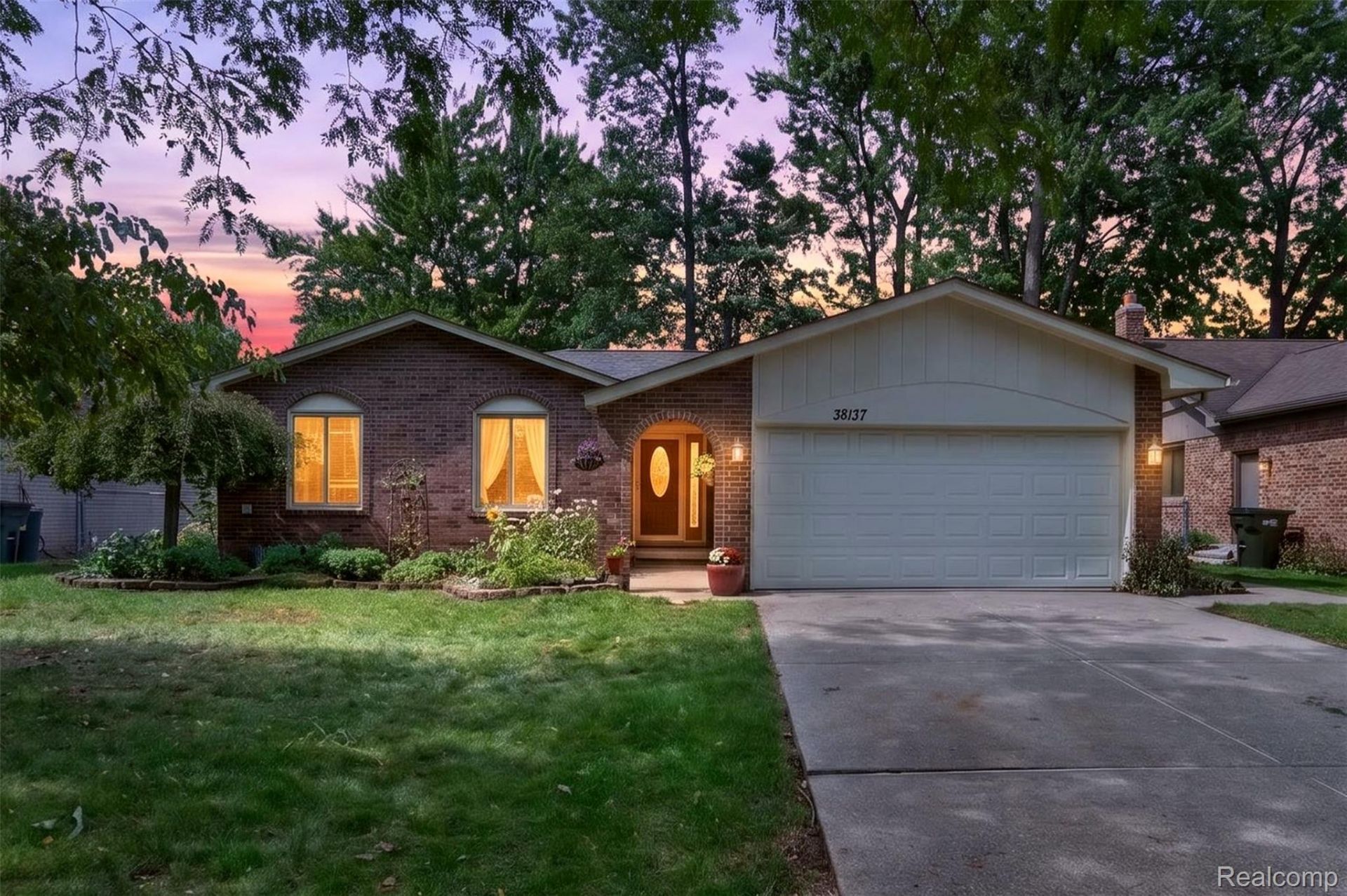 38137 Mount Kisco Drive, Sterling Heights, Mi 48310 Main Photo