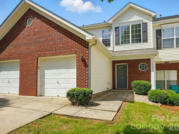 12244 Stratfield Place Circle , Pineville, NC 28134