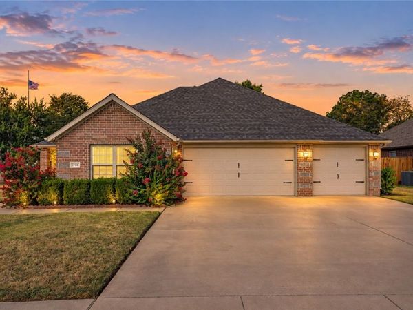 2908 N 18th Street , Rogers, AR 72756