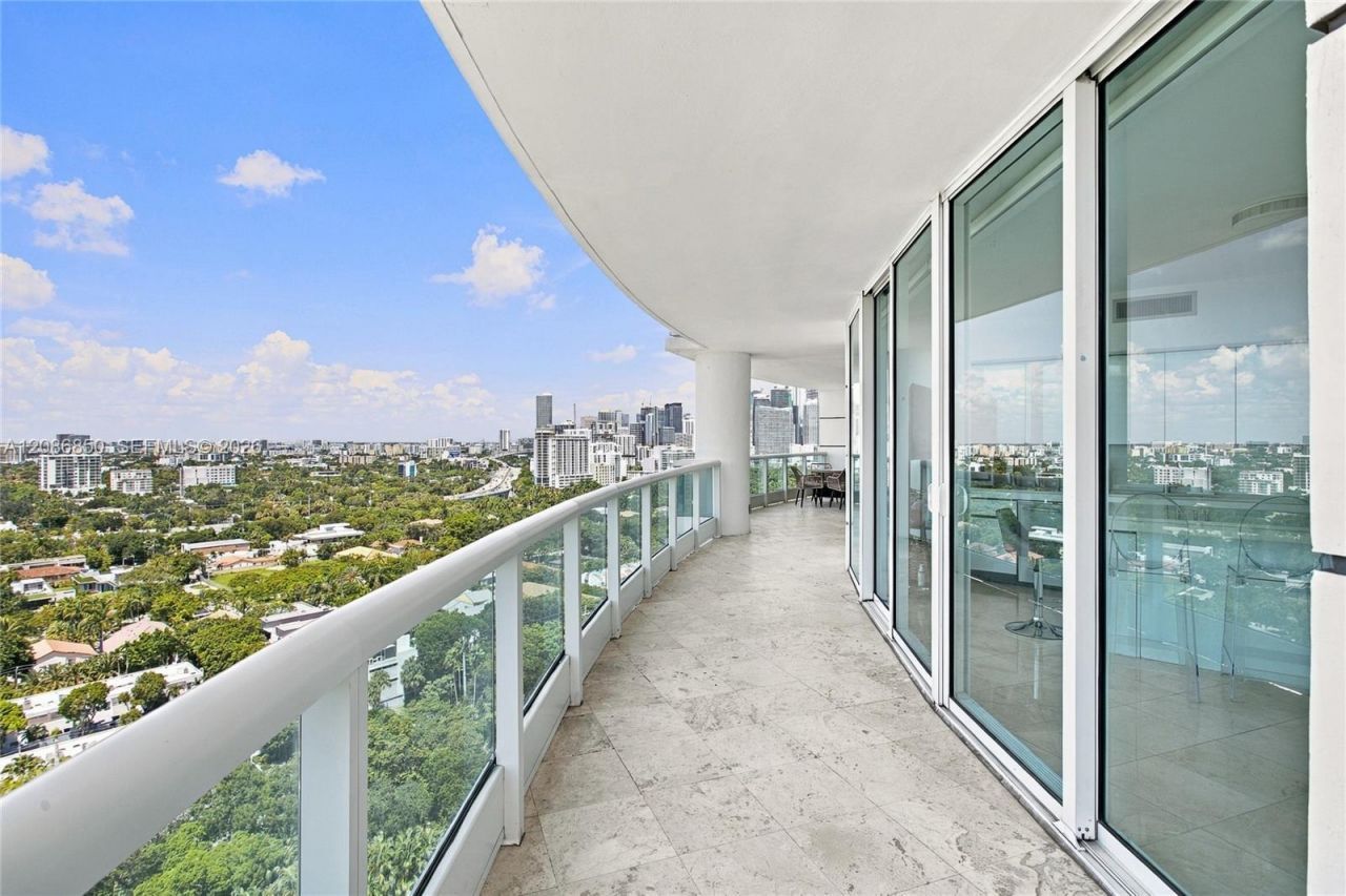 2127 Brickell Ave, Unit 2205, Miami, FL 33129 Photo