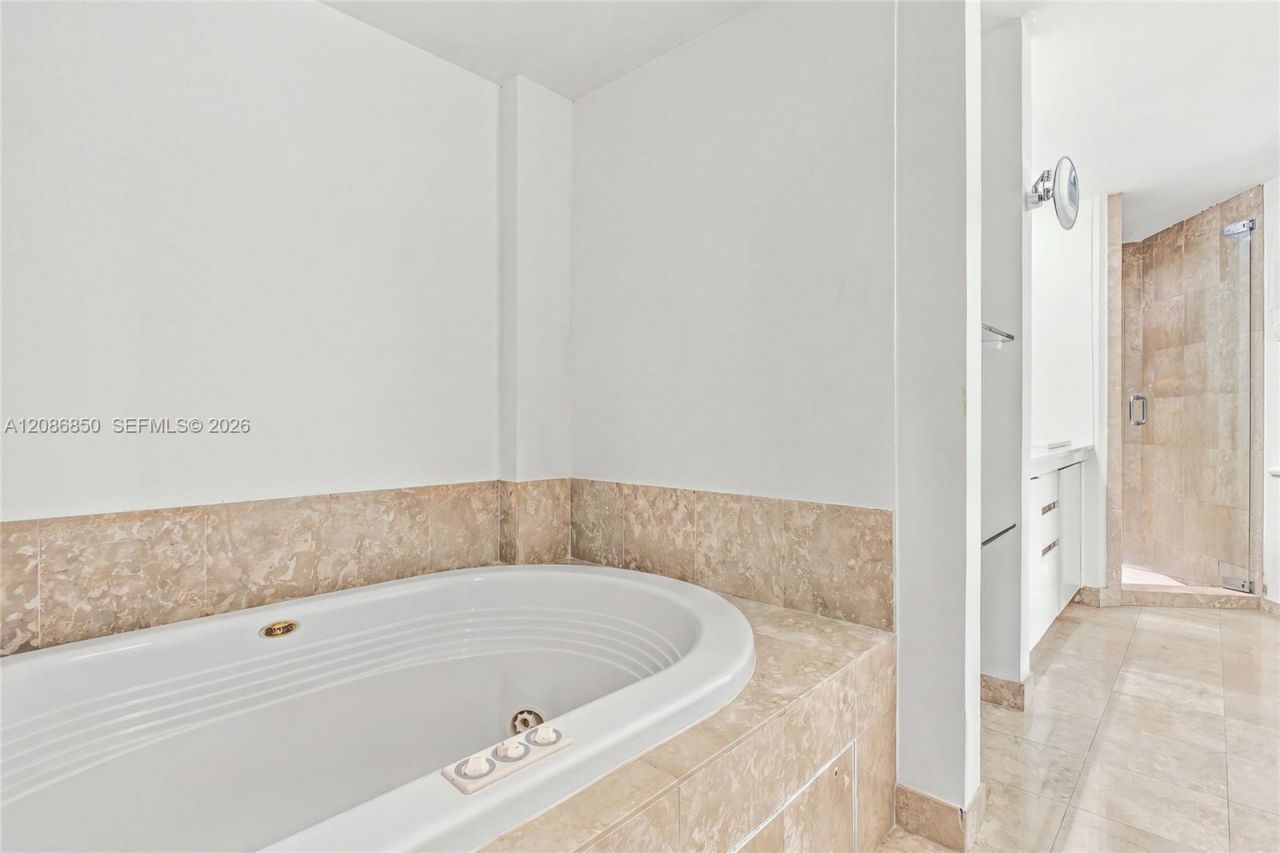 2127 Brickell Ave, Unit 2205, Miami, FL 33129 Photo