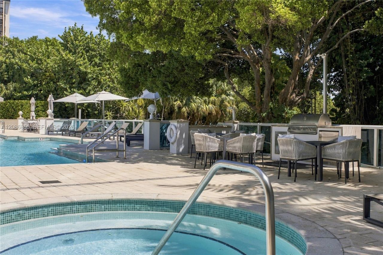 2127 Brickell Ave, Unit 2205, Miami, FL 33129 Photo
