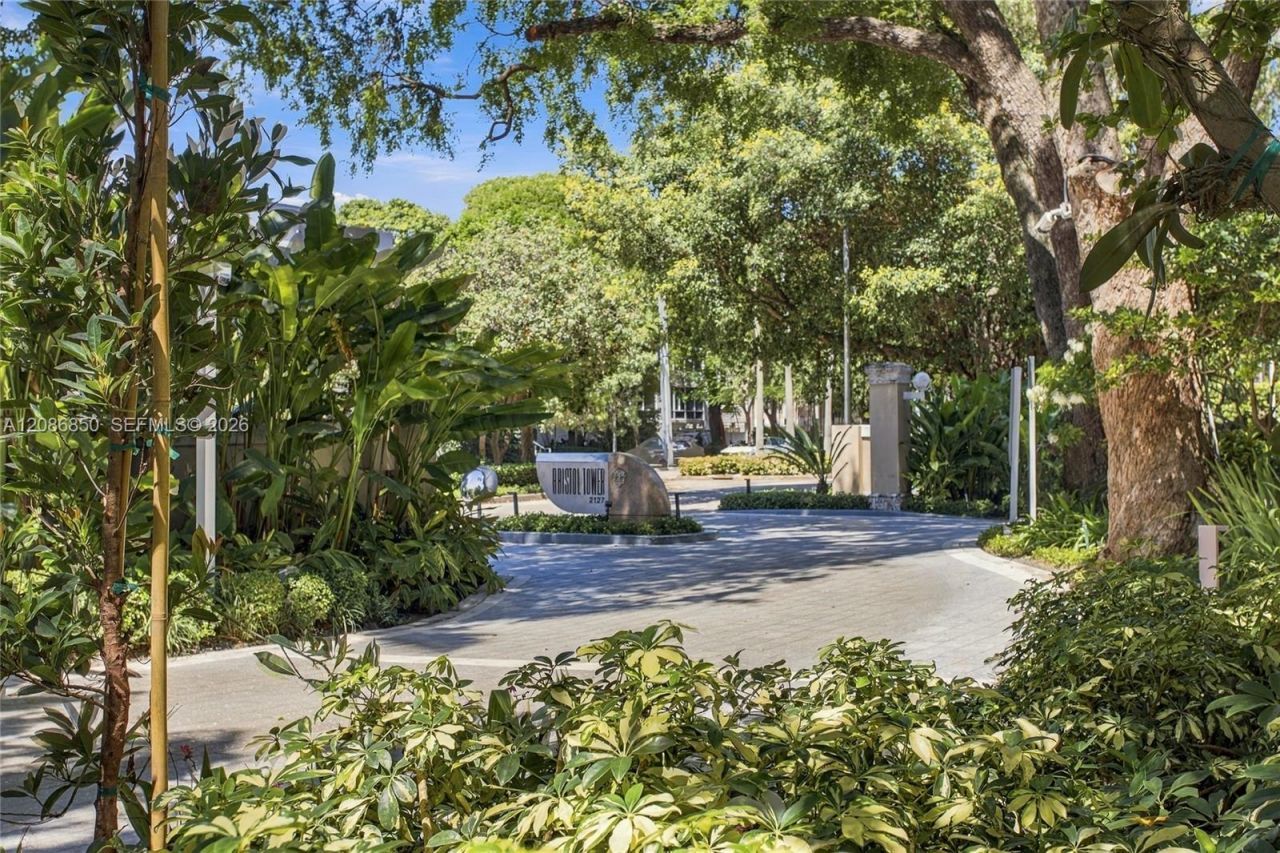 2127 Brickell Ave, Unit 2205, Miami, FL 33129 Photo