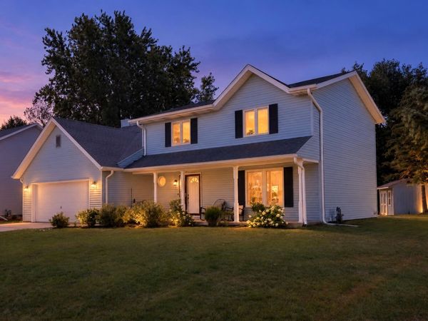 2121 September Dr, Caledonia, WI 53402
