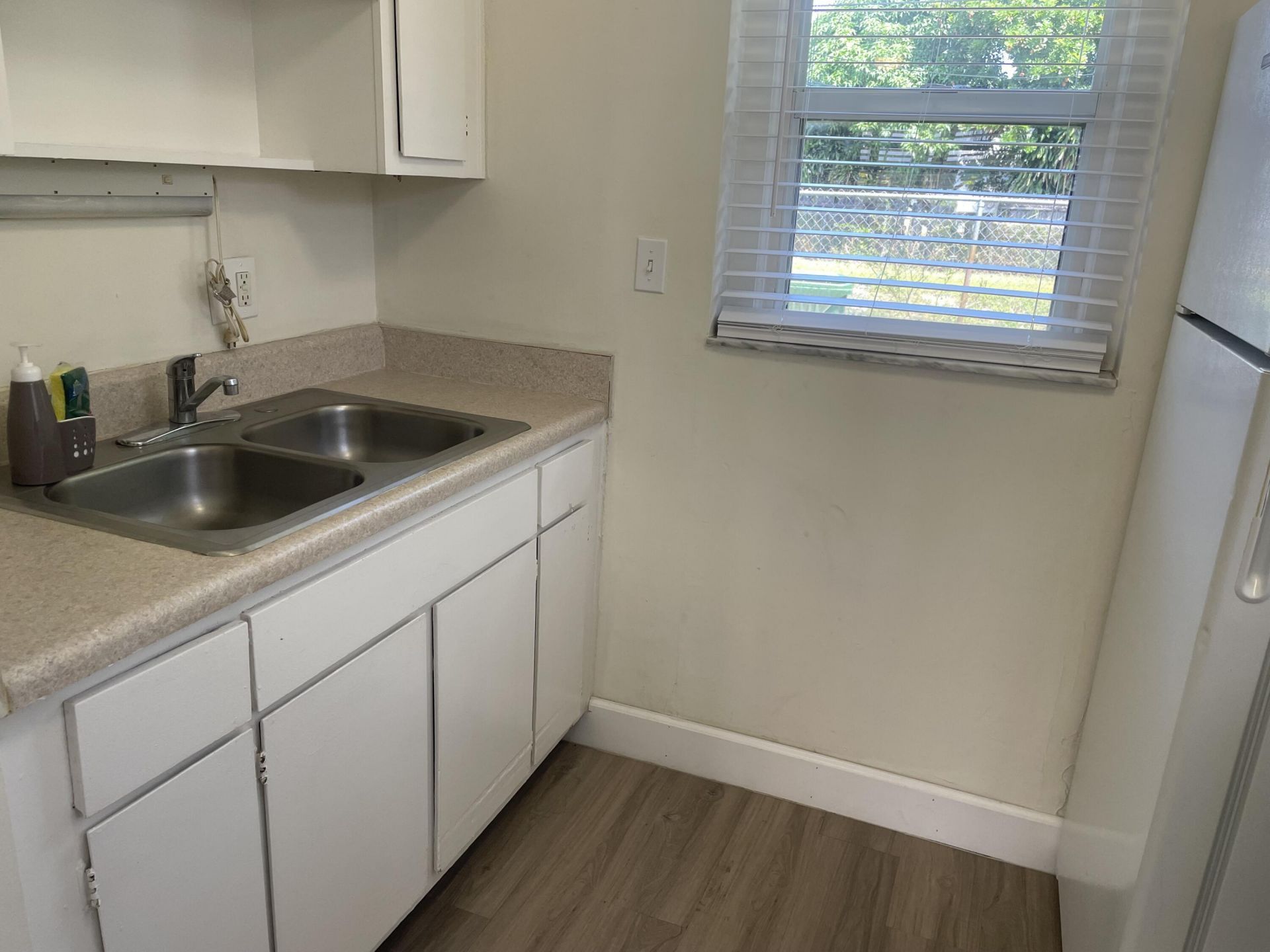 1150 W Blue Heron Boulevard, Riviera Beach, FL 33404 Photo