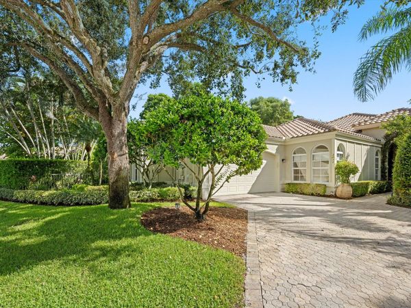 2674 Players Court, Wellington, FL 33414