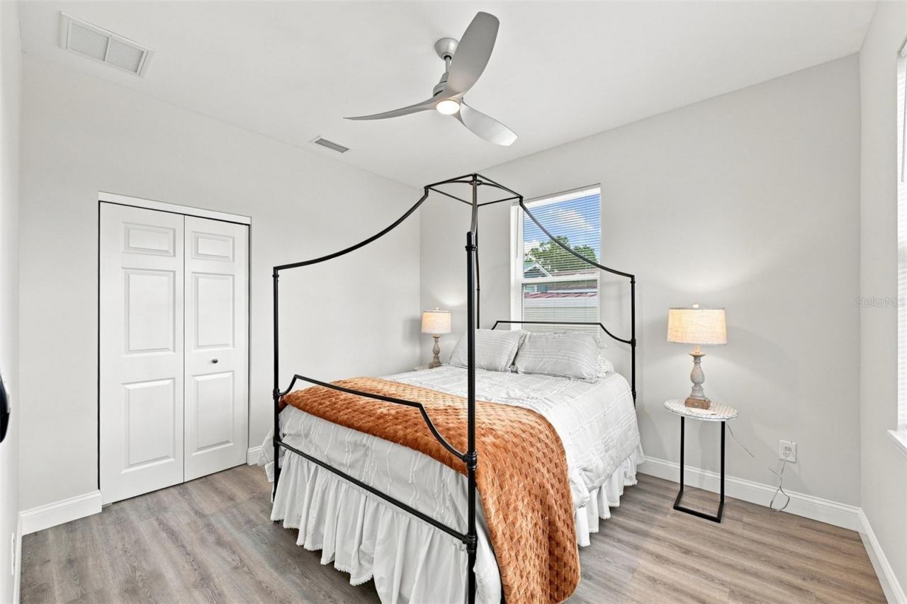 2144 43rd Terrace N, Saint Petersburg, FL 33714 Photo