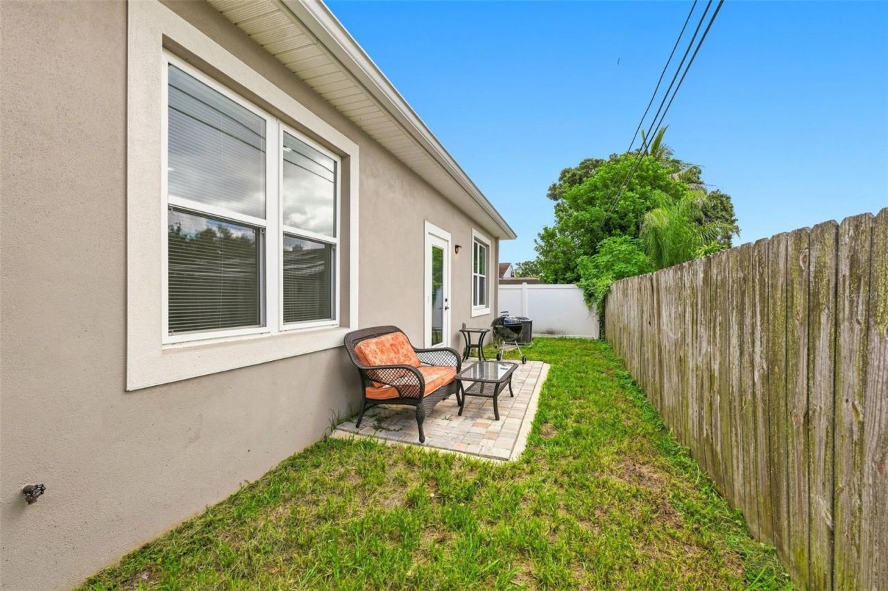 2144 43rd Terrace N, Saint Petersburg, FL 33714 Photo