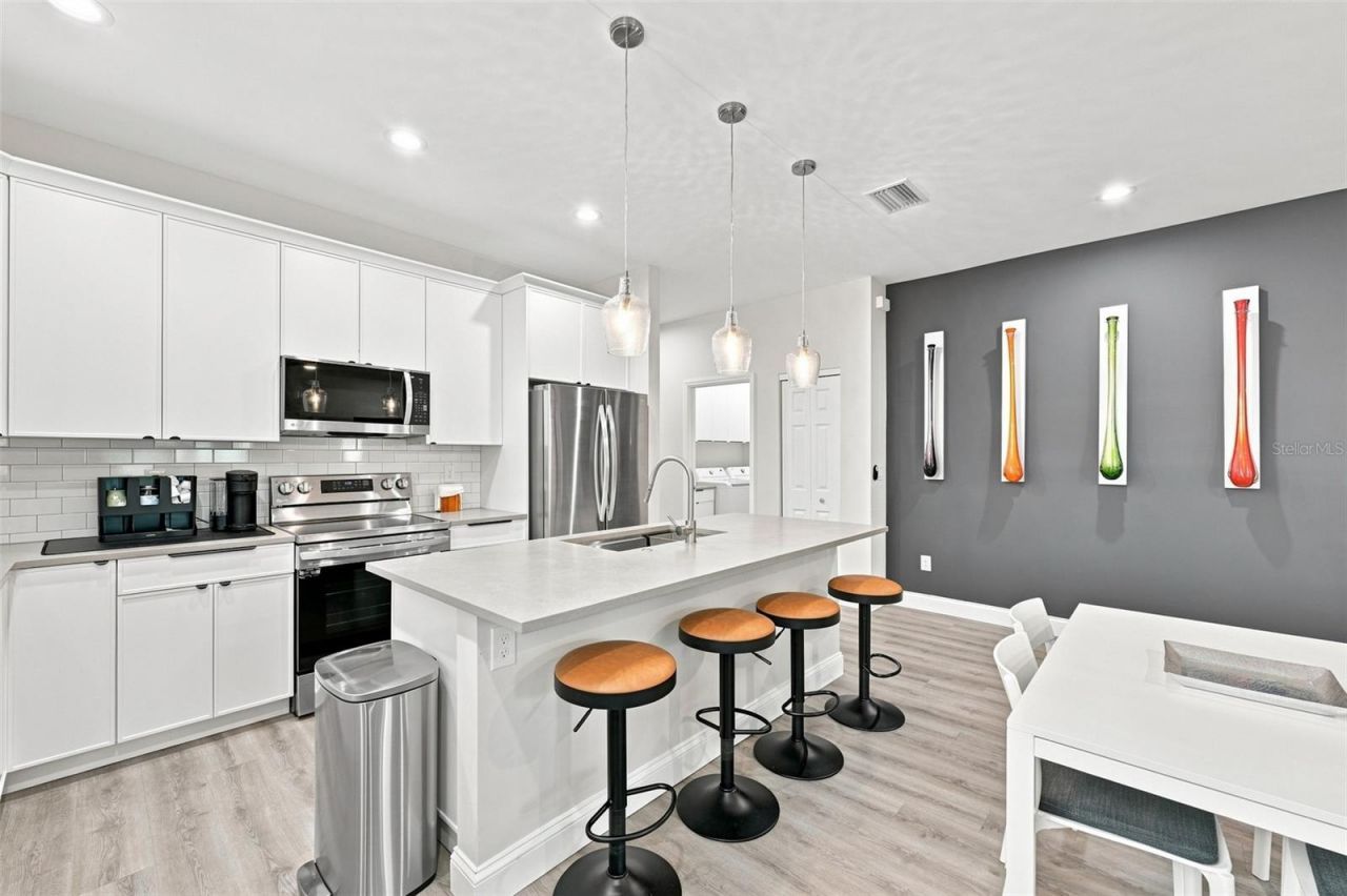 2144 43rd Terrace N, Saint Petersburg, FL 33714 Photo