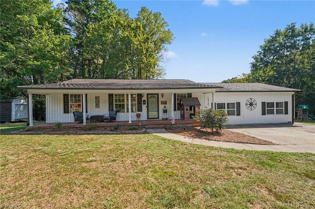 1075 Bailey Road, Germanton, NC 27019 Main Photo