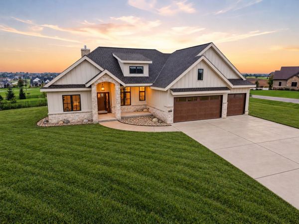 6859 Karolina Way, Sun Prairie, WI 53590