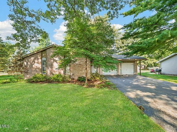 209 E Parklane Avenue , Bradner, OH 43406