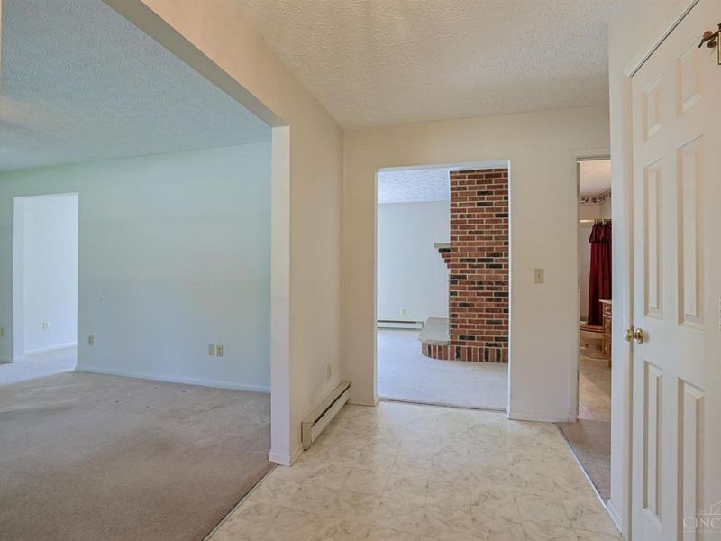 3692 Crestview Avenue, Clearcreek Township, OH 45036 Photo 7