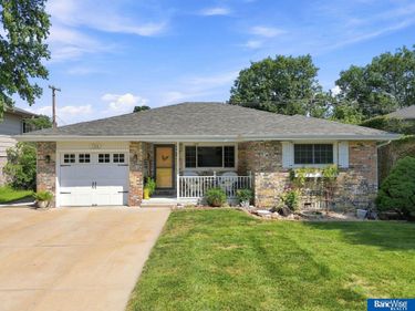 706 N 60 Street, Lincoln, NE 68505