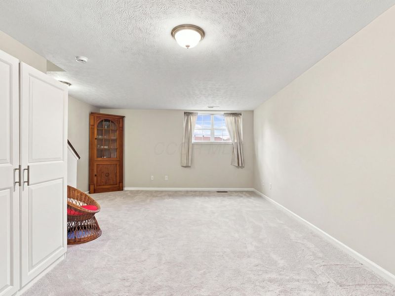6261 Needletail Road, Unit 32, Columbus, OH 43230 Photo 35