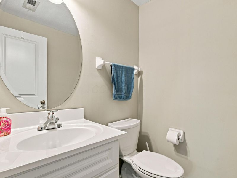6261 Needletail Road, Unit 32, Columbus, OH 43230 Photo 37