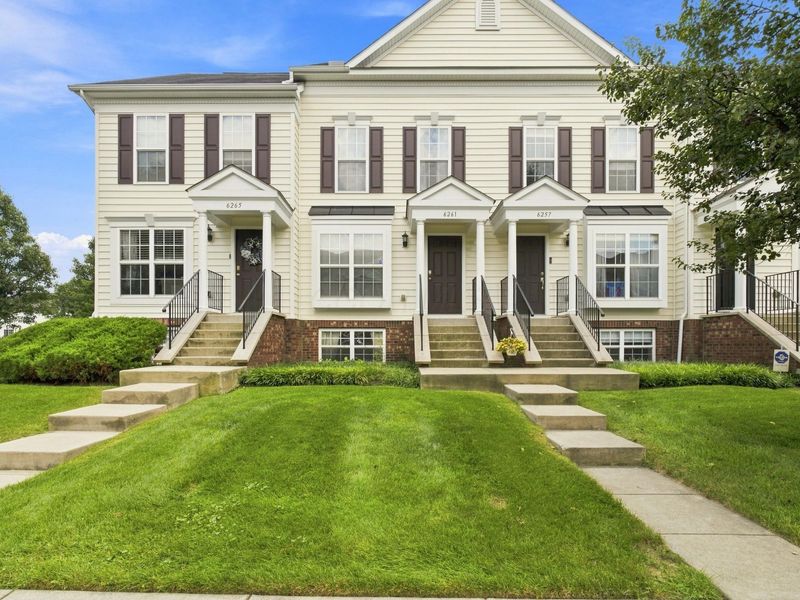 6261 Needletail Road, Unit 32, Columbus, OH 43230 Photo 4