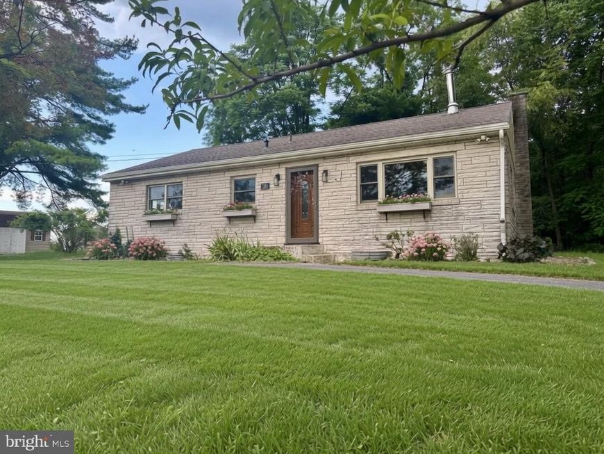 201 Marsh Drive, Carlisle, PA 17015 Main Photo