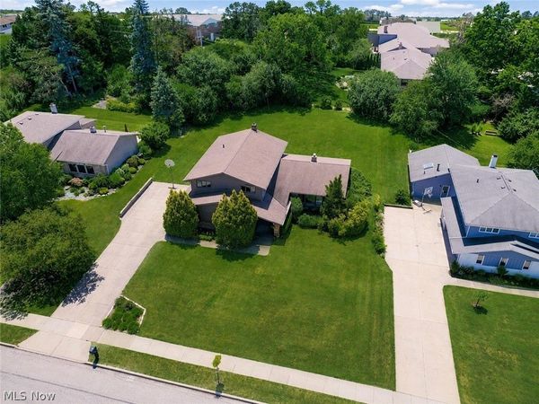 24390 Fairmount Boulevard , Beachwood, OH 44122