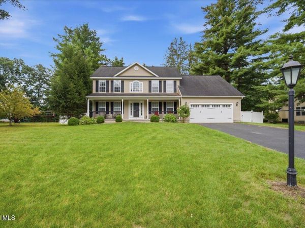 4 Wyndham Way, Milton, NY 12020