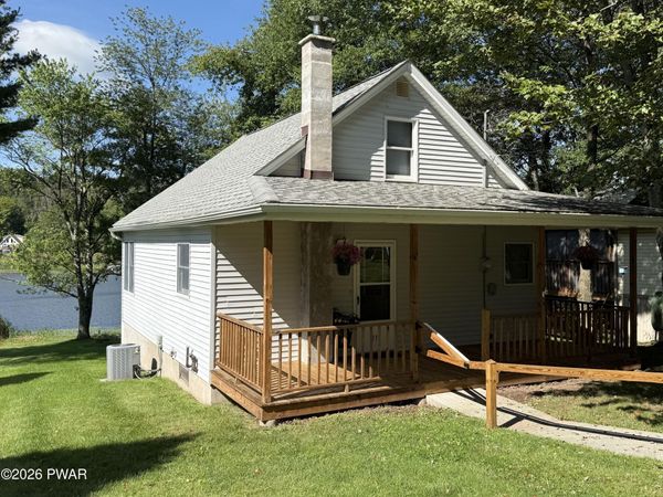 71 Lakeside Drive, Honesdale, PA 18431