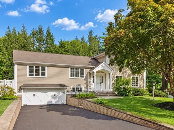 9 Lantern Rd, Belmont, MA 02478