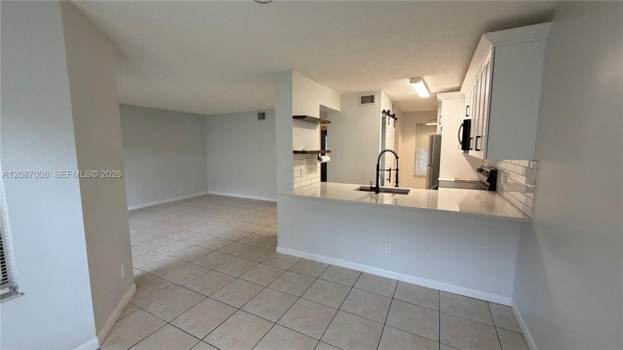 1174 Coral Club Dr, Unit 1174, Coral Springs, FL 33071 Photo