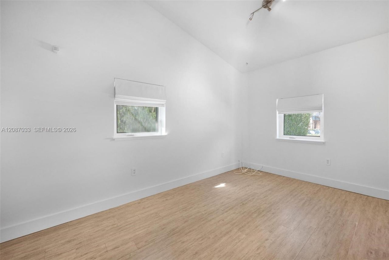 6476 SW 10th Ter, West Miami, FL 33144 Photo