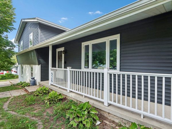 926 Hillside Drive, Jefferson, WI 53549