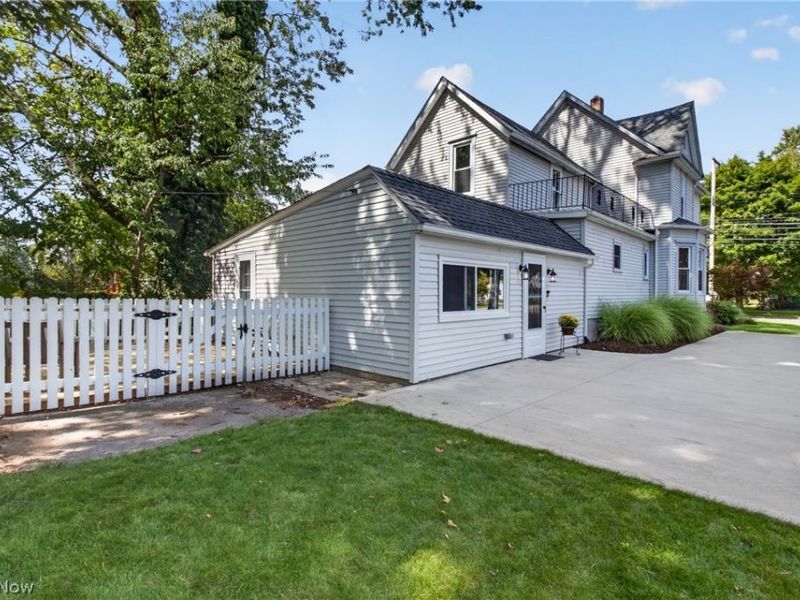 580 Park Avenue, Amherst, OH 44001 Photo 5