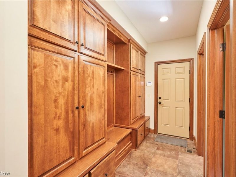 2227 Firestone Trace, Akron, OH 44333 Photo 18