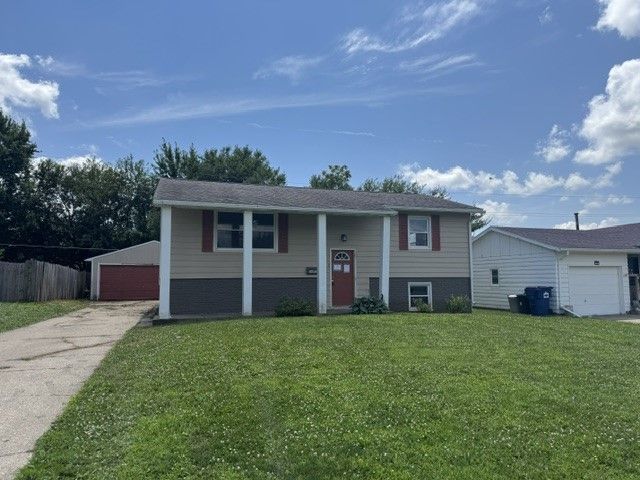 1601 Laurel Drive, Marshalltown, IA 50128 Main Photo