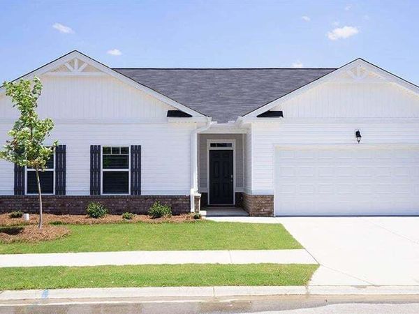 647 Graham Campbell Lane, Statham, GA 30666