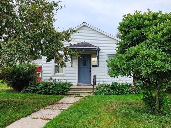 315 Monroe St, Sheboygan Falls, WI 53085