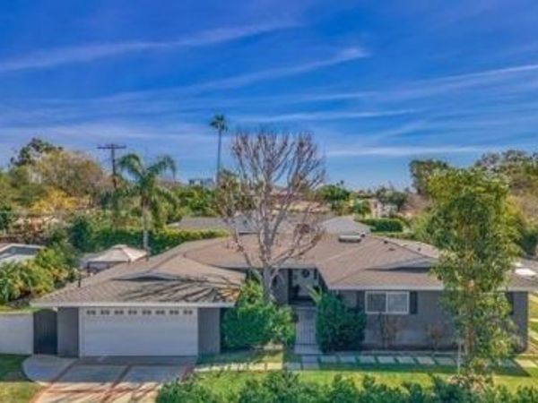 2112 Dover Drive, Newport Beach, CA 92660