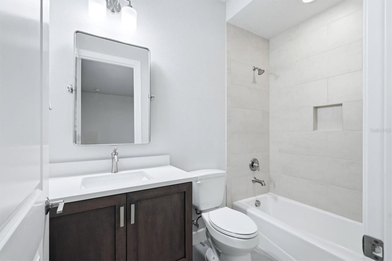 7717 Sandhill Lake Drive, Sarasota, FL 34241 Photo