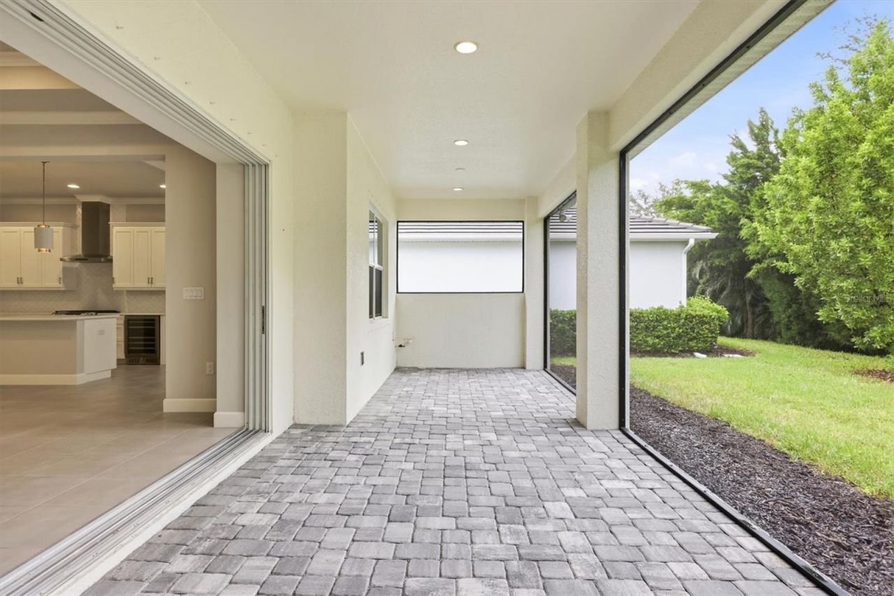7717 Sandhill Lake Drive, Sarasota, FL 34241 Photo