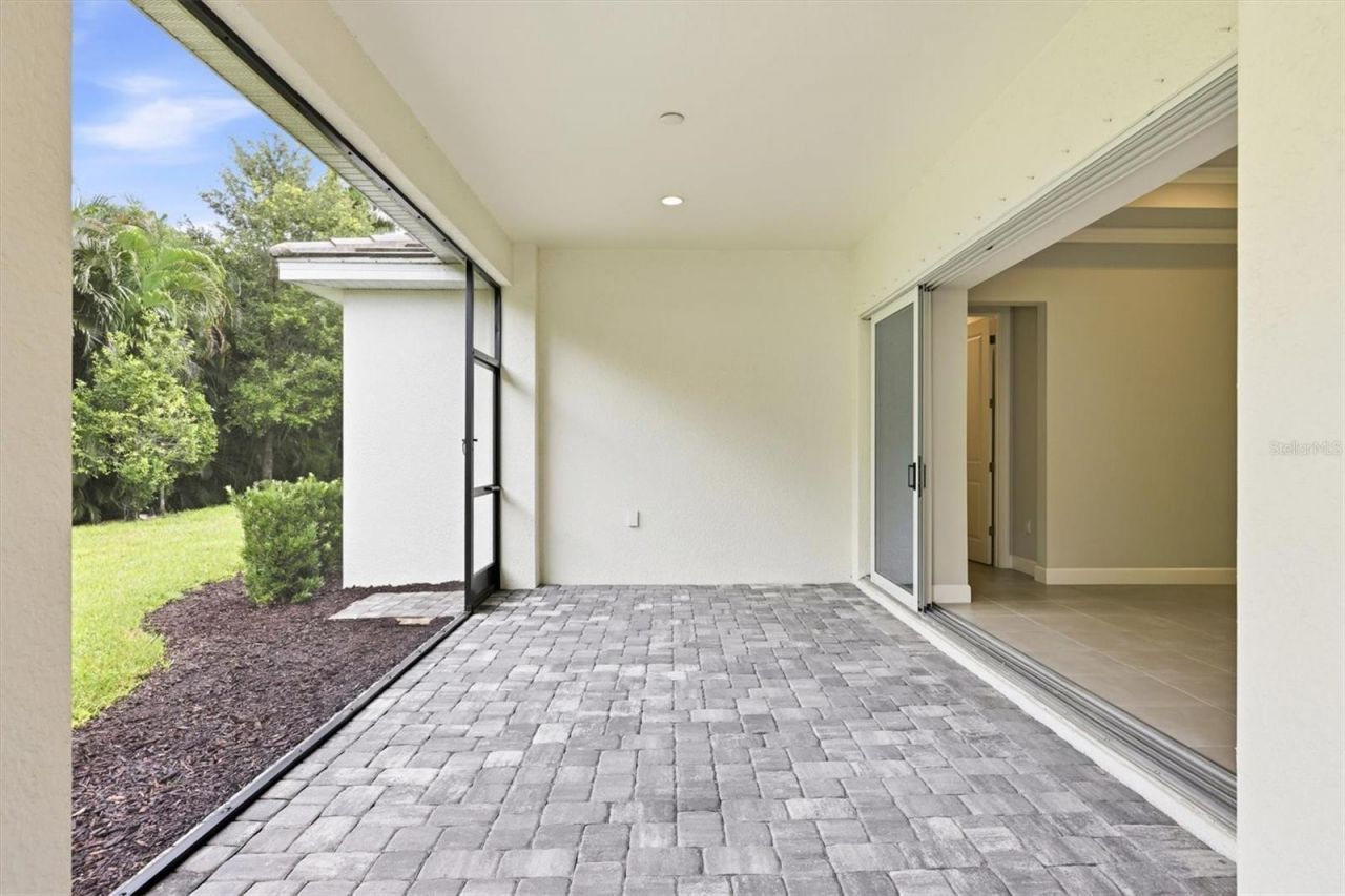 7717 Sandhill Lake Drive, Sarasota, FL 34241 Photo