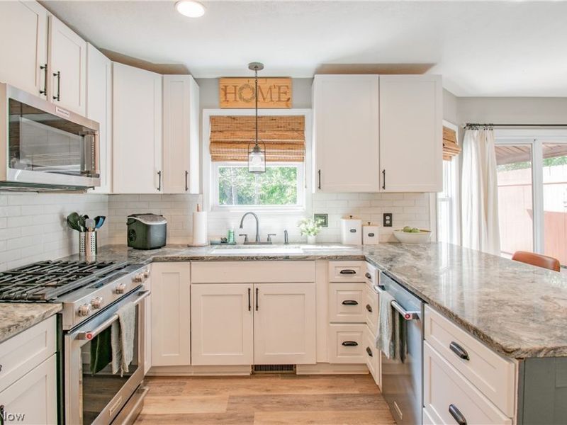 1387 Pendleton Avenue, Louisville, OH 44641 Photo 9
