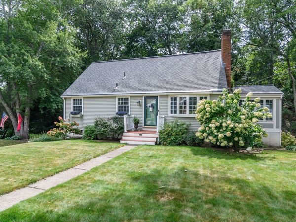 37 Pine St, Natick, MA 01760