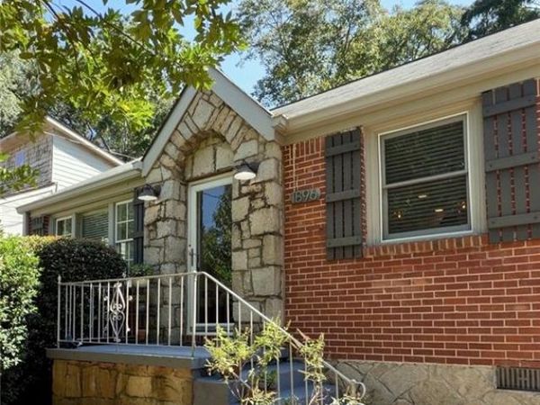 1896 Hooper Street , Decatur, GA 30032