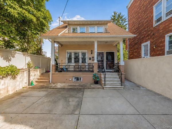 4558 Richardson Avenue , Bronx, NY 10470